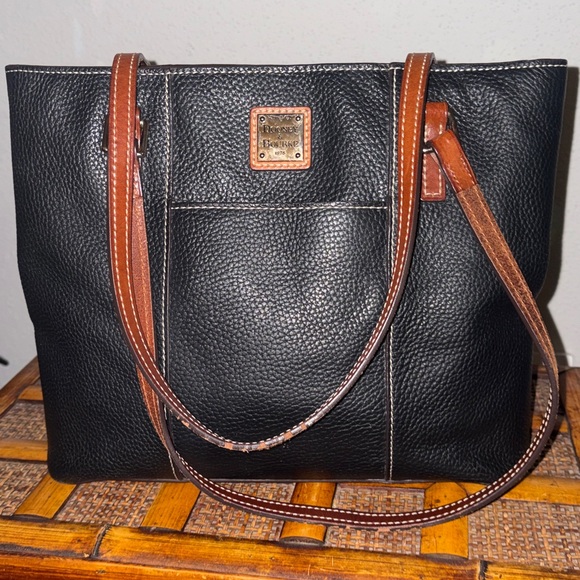 Dooney & Bourke Vintage Lexington Black Tote - Picture 9 of 16